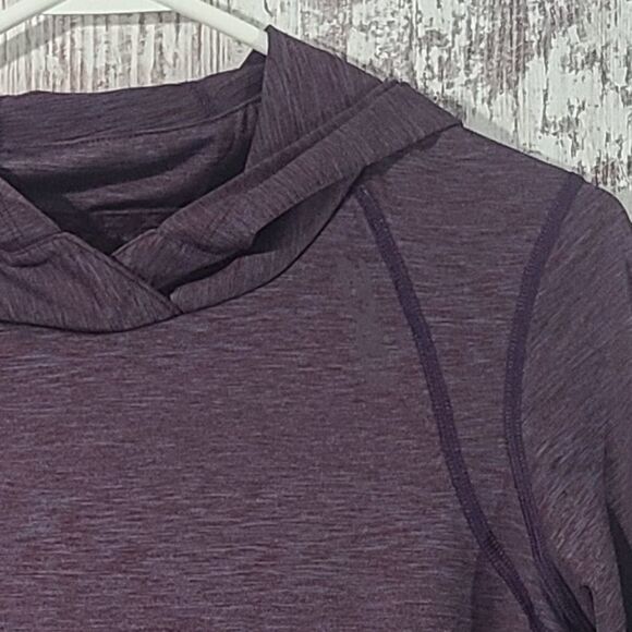 Women's 2XU hooded compression pullover long-sleeved top size small - Picture 2 of 7